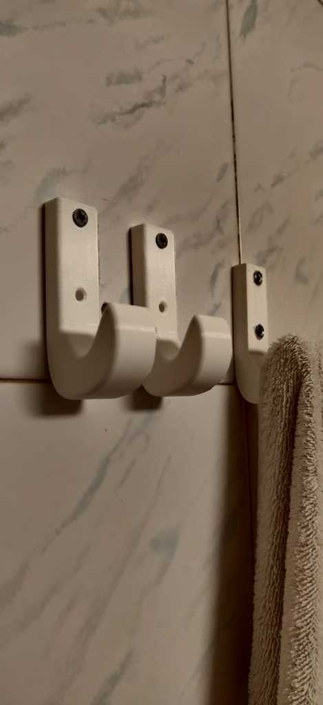 Háček na ručníky do koupelny pro montáž na stěnu