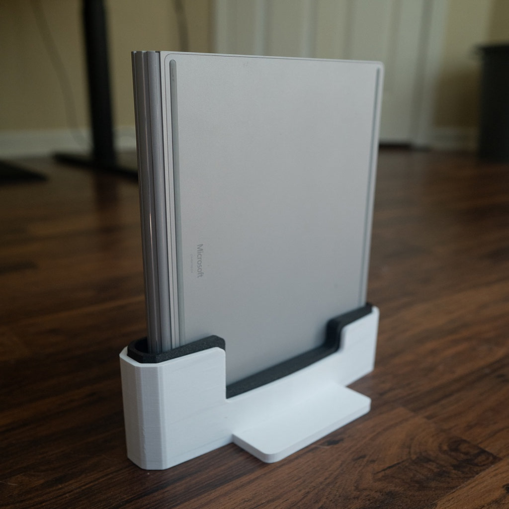 Přenosný stojan pro Surface Book s možností přizpůsobení