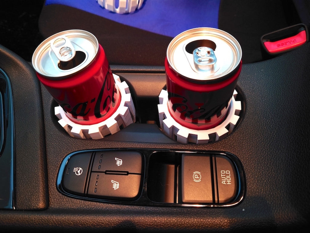 Adaptér držáku nápojů do auta pro úzké plechovky Coca Coly