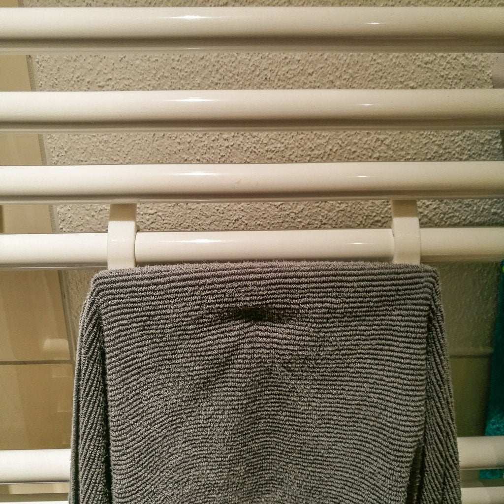Věšák na ručník na tyč 22mm