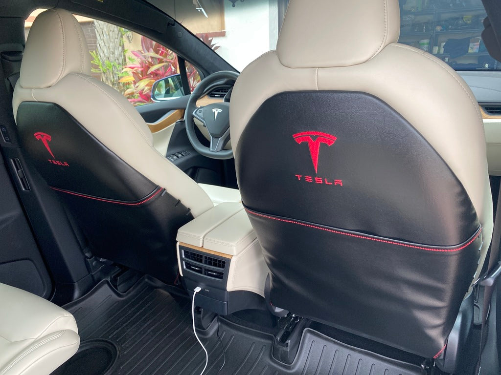 Háček na potah zadního sedadla pro Tesla Model X nebo Model S 2020