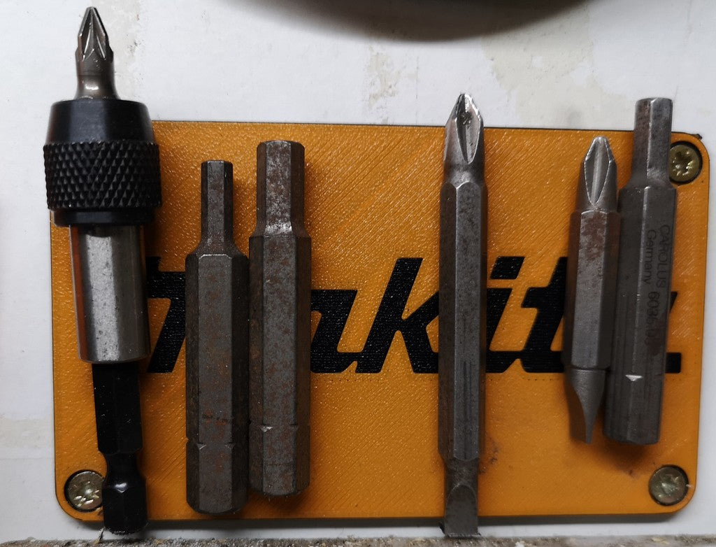 Nástěnný držák akumulátorové vrtačky Makita DDF459 s magnetickým držákem bitů