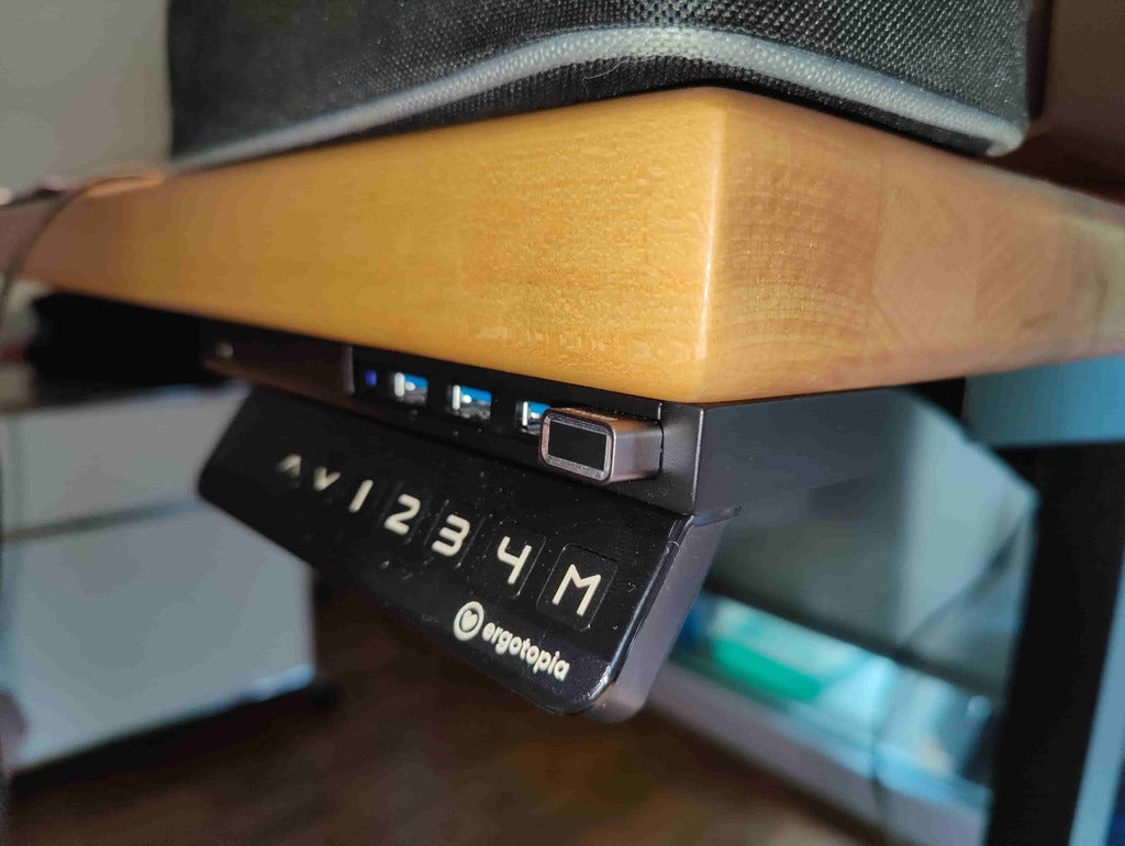 Prodlužovač sluchátek / audio konektoru pod stůl a držák rozbočovače Anker USB 3.0
