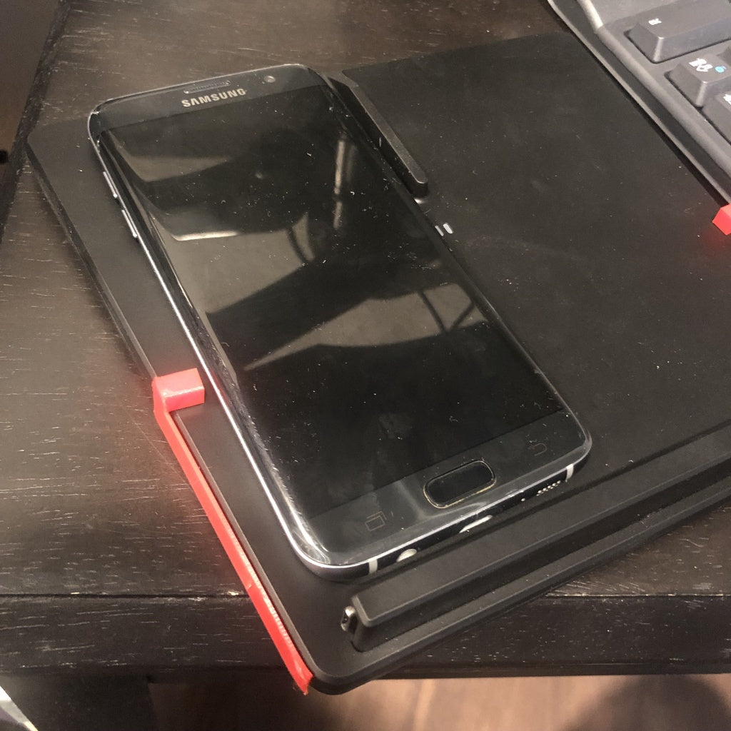 Bezdrátová nabíječka telefonu Taptes Tesla Model 3 s bočními stranami