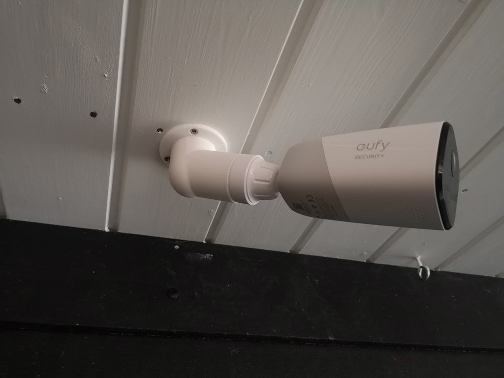 Montáž na stěnu a strop pro bezpečnostní kamery Arlo/Eufy