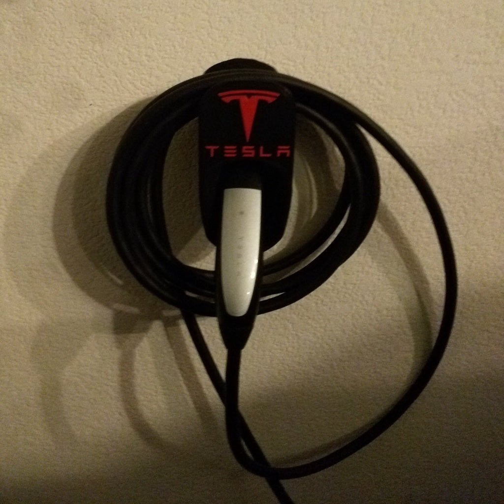 Větší verze Tesla Wall Connector Cable Organizer
