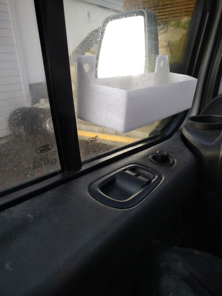 Ford Transit Vlastní okenní přihrádka