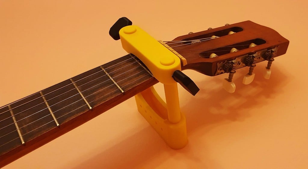 Nástěnný kytarový stojan nastavitelný na všechny velikosti