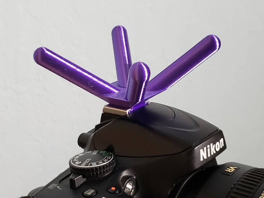 Univerzální držák svítilny pro stativ / botku fotoaparátu