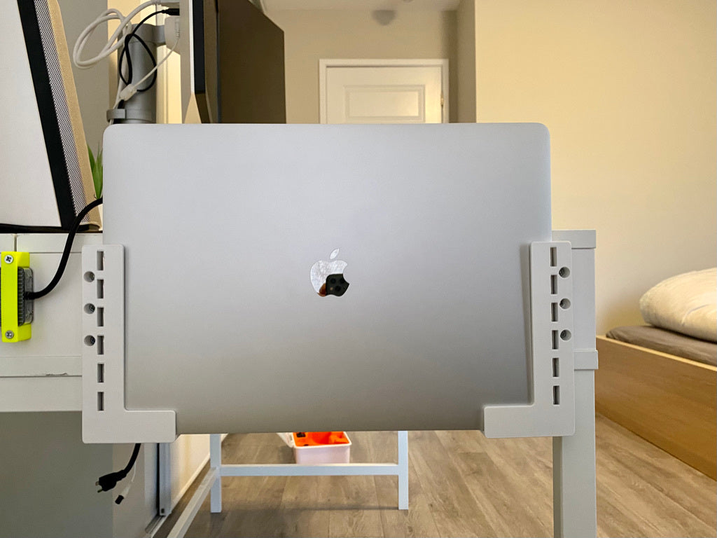 Držák na stěnu pro MacBook Pro
