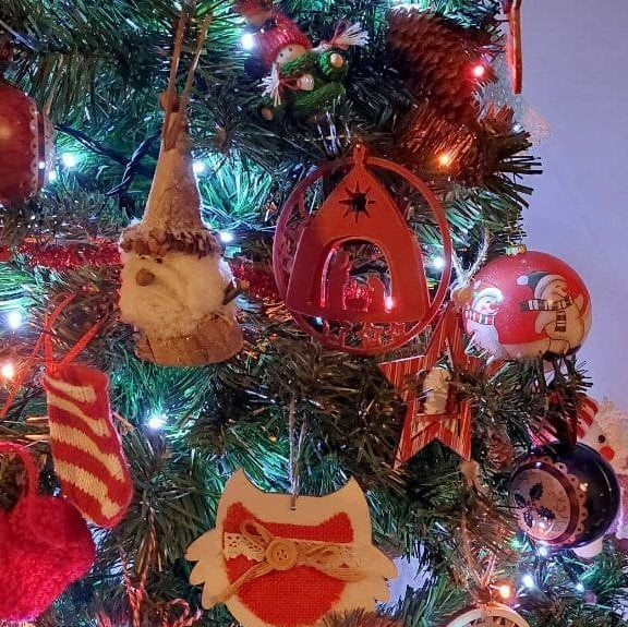 Ozdoba na vánoční stromeček ve stylu Trullo s betlémem